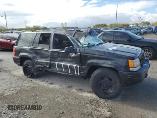 1998 Jeep Grand Cherokee Laredo with VIN 1J4GZ58S6WC305902, listed as a Copart auction lot 75988244 with 0 mi miles and Clean Title. Bid and sale history available at carsss.com. Image 4.