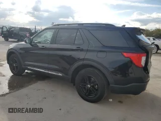 2020 Ford Explorer XLT with VIN 1FMSK8DH5LGC44851, listed as a Copart auction lot 47213915 with 34,007 mi miles and Salvage Title. Bid and sale history available at carsss.com. Image 2.