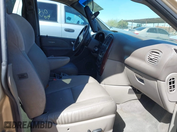 2001 Chrysler Town & Country Limited with VIN 2C8GP64L01R316795, listed as a IAAI auction lot 41756720 with 154,631 mi miles. Bid and sale history available at carsss.com. Image 5.