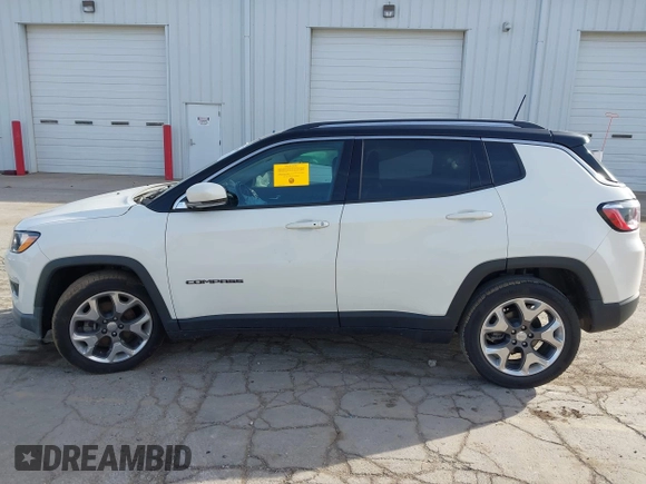 2020 Jeep Compass Limited with VIN 3C4NJCCB2LT247237, listed as a IAAI auction lot 41832949 with 58,625 mi miles. Bid and sale history available at carsss.com. Image 13.
