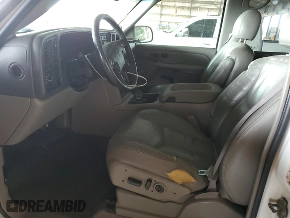 2006 Chevrolet Suburban Z71 with VIN 1GNFK16Z16J107777, listed as a Copart auction lot 65165995 with 212,436 mi miles and Salvage title. Bid and sale history available at DreamBid. Image 7.