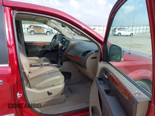 2016 Chrysler Town & Country Touring-L with VIN 2C4RC1CG7GR221690, listed as a IAAI auction lot 42038763 with 188,184 mi miles. Bid and sale history available at carsss.com. Image 5.