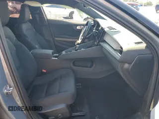 2023 Polestar 2 z VIN YSMEG3KA0PL141561, wystawiony jako Copart lot #74127034 z przebiegiem 45 215 mil mil oraz Czysty tytuł • Clean title. Historia ofert i sprzedaży dostępna na DreamBid. Obrazek 7.