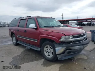 2005 Chevrolet Suburban LT with VIN 3GNEC16Z15G205829, listed as a IAAI auction lot 41690689 with 196,504 mi miles. Bid and sale history available at carsss.com. Image 1.