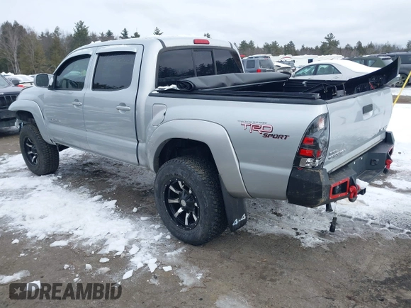 2006 Toyota Tacoma z VIN 5TELU42N86Z193458, wystawiony jako IAAI lot #41539650 z przebiegiem 207 151 mil mil oraz . Historia ofert i sprzedaży dostępna na DreamBid. Obrazek 3.