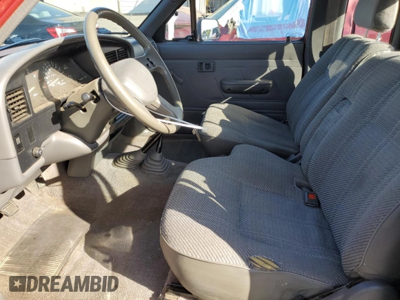 1993 Toyota Pickup DLX с VIN 4TAVN13D3PZ126673, выставлен на аукционе Copart как лот 72375914 с пробегом 197 409 миль миль и Списание • Salvage title. История ставок и продаж доступна на DreamBid. Изображение 7.