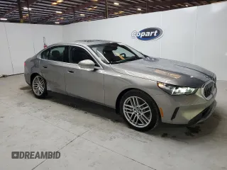 2025 BMW 5 Series 530i with VIN WBA43FJ09SCT20846, listed as a Copart auction lot 45483035 with 6,105 mi miles and Clean Title. Bid and sale history available at carsss.com. Image 4.