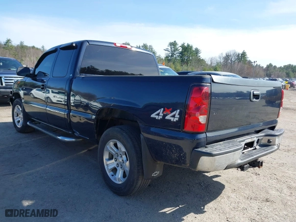 2006 Chevrolet Silverado 1500 LT1 with VIN 1GCEK19V46Z197439, listed as a IAAI auction lot 41951363 with 85,043 mi miles. Bid and sale history available at carsss.com. Image 3.