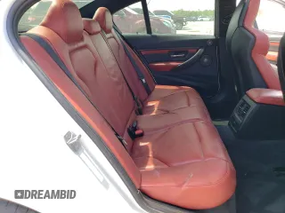 2015 BMW M3 z VIN WBS3C9C52FJ276479, wystawiony jako Copart lot #51453525 z przebiegiem 67 477 mil mil oraz Szkody całkowita. Historia ofert i sprzedaży dostępna na DreamBid. Obrazek 10.
