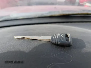 1994 Honda Civic z VIN 1HGEJ1120RL042495, wystawiony jako IAAI lot #42256800 z przebiegiem 204 633 mil mil oraz . Historia ofert i sprzedaży dostępna na DreamBid. Obrazek 11.
