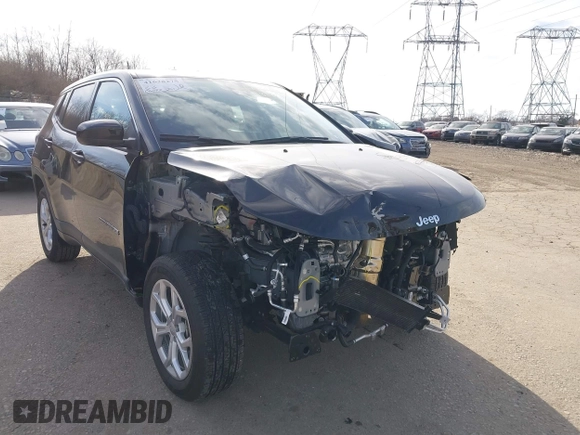 2024 Jeep Compass Sport with VIN 3C4NJDAN0RT131983, listed as a IAAI auction lot 41628275 with 6,283 mi miles and . Bid and sale history available at DreamBid. Image 6.