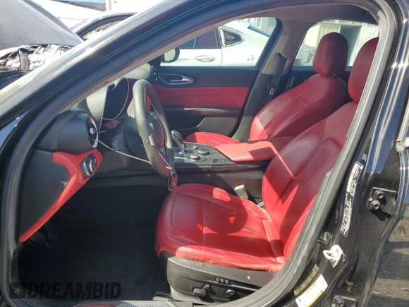 2019 Alfa Romeo Giulia Sport with VIN ZARFAMAN4K7621704, listed as a Copart auction lot 70290444 with 50,015 mi miles and Non Repairable. Bid and sale history available at carsss.com. Image 7.