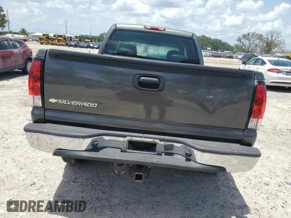 2001 Chevrolet Silverado 1500HD LS z VIN 1GCGC13U01F183621, wystawiony jako Copart lot #64191004 z przebiegiem 378 320 mil mil oraz Szkoda całkowita • Salvage title. Historia ofert i sprzedaży dostępna na DreamBid. Obrazek 6.