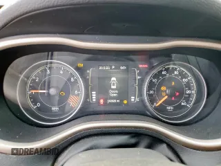 2015 Jeep Cherokee Latitude with VIN 1C4PJLCB4FW539933, listed as a Copart auction lot 49558245 with 142,828 mi miles and Salvage Title. Bid and sale history available at carsss.com. Image 9.