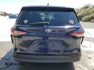 2021 Toyota Sienna XLE with VIN 5TDYSKFC8MS032403, listed as a Copart auction lot 52438625 with 48,738 mi miles and Salvage Title. Bid and sale history available at DreamBid. Image 6.