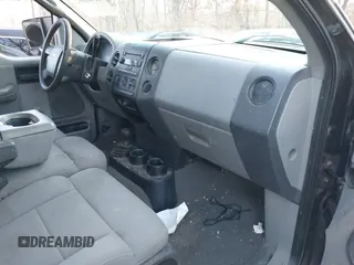 2006 Ford F-150 XL with VIN 1FTRF14W86NA10992, listed as a IAAI auction lot 41901692 with 167,300 mi miles. Bid and sale history available at carsss.com. Image 5.
