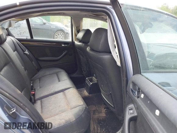 2003 BMW 3 Series 325xi with VIN WBAEU33433PH90464, listed as a IAAI auction lot 41994953 with 220,522 mi miles and . Bid and sale history available at DreamBid. Image 8.