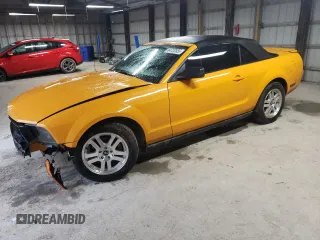 2008 Ford Mustang Deluxe with VIN 1ZVHT84N185189591, listed as a Copart auction lot 44722655 with 92,285 mi miles and Clean Title. Bid and sale history available at carsss.com. Image 1.