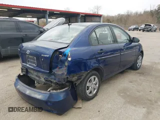 2009 Hyundai Accent Auto GLS with VIN KMHCN46C29U298298, listed as a IAAI auction lot 41568338 with 97,130 mi miles. Bid and sale history available at carsss.com. Image 4.