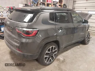 2018 Jeep Compass Limited with VIN 3C4NJDCB9JT245942, listed as a IAAI auction lot 41716399 with 67,587 mi miles. Bid and sale history available at carsss.com. Image 4.