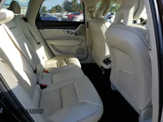 2017 Volvo V90 z VIN YV4A22NL1H1000766, wystawiony jako Copart lot #70826213 z przebiegiem 63 345 mil mil oraz . Historia ofert i sprzedaży dostępna na DreamBid. Obrazek 11.