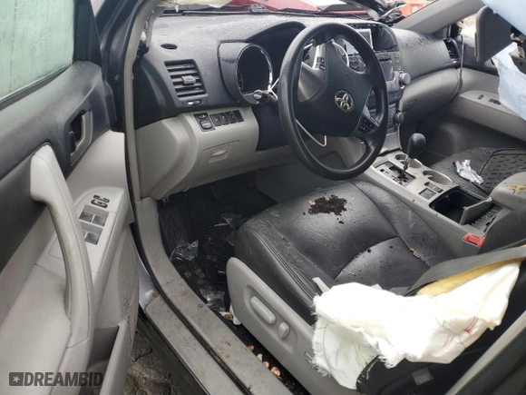 2011 Toyota Highlander with VIN 5TDZK3EH4BS027011, listed as a Copart auction lot 85154394 with 178,142 mi miles and Non Repairable. Bid and sale history available at carsss.com. Image 8.