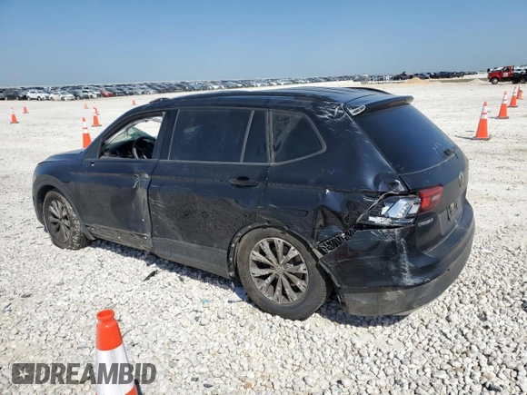 2018 Volkswagen Tiguan S z VIN 3VV1B7AX6JM147216, wystawiony jako Copart lot #52449345 z przebiegiem Nie podano mil oraz Szkoda całkowita • Salvage title. Historia ofert i sprzedaży dostępna na DreamBid. Obrazek 2.