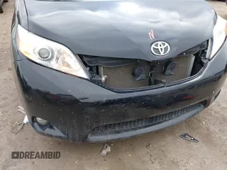 2016 Toyota Sienna XLE with VIN 5TDYK3DC8GS718289, listed as a IAAI auction lot 41774375 with 154,067 mi miles. Bid and sale history available at carsss.com. Image 19.