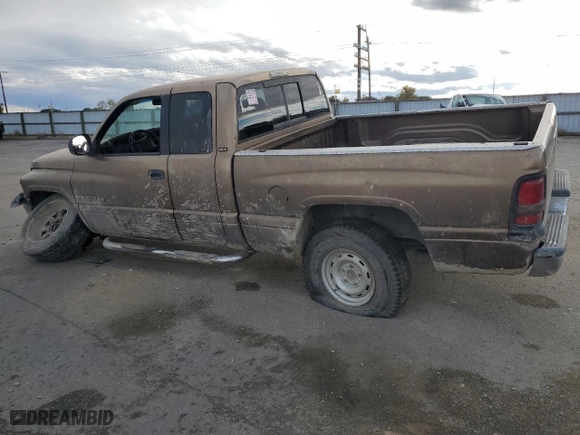 2001 Dodge Ram 1500 with VIN 3B7HF13Z61M523085, listed as a Copart auction lot 78632854 with 242,040 mi miles and Salvage Title. Bid and sale history available at carsss.com. Image 2.
