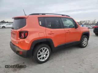2020 Jeep Renegade Altitude z VIN ZACNJBBB8LPL68483, wystawiony jako Copart lot #82383744 z przebiegiem 111 581 mil mil oraz Szkoda całkowita • Salvage title. Historia ofert i sprzedaży dostępna na DreamBid. Obrazek 3.