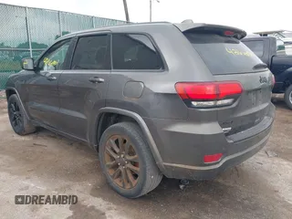 2018 Jeep Grand Cherokee Altitude z VIN 1C4RJFAGXJC190814, wystawiony jako IAAI lot #42660901 z przebiegiem 127 632 mil mil oraz . Historia ofert i sprzedaży dostępna na DreamBid. Obrazek 3.
