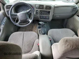2001 GMC Jimmy SLE with VIN 1GKDT13W912214882, listed as a Copart auction lot 51258815 with 261,664 mi miles and Salvage Title. Bid and sale history available at carsss.com. Image 8.