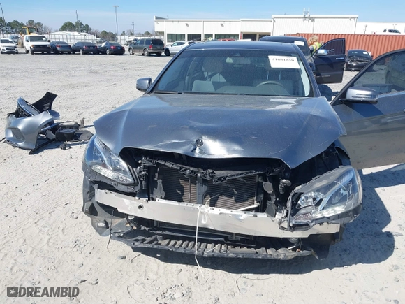 2016 Mercedes-Benz E-Class E 350 Sport with VIN WDDHF5KB5GB226231, listed as a IAAI auction lot 41681850 with 88,221 mi miles. Bid and sale history available at carsss.com. Image 6.
