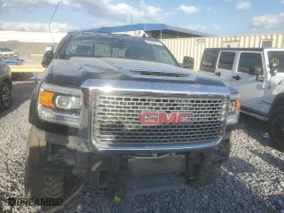 2017 GMC Sierra 2500HD Denali with VIN 1GT12UEY6HF232938, listed as a Copart auction lot 49150515 with 116,949 mi miles and Salvage Title. Bid and sale history available at carsss.com. Image 5.