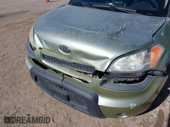 2010 Kia Soul + with VIN KNDJT2A2XA7163271, listed as a IAAI auction lot 41626221 with 108,884 mi miles. Bid and sale history available at carsss.com. Image 6.