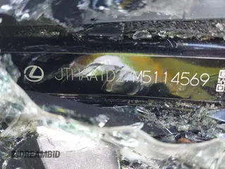 2021 Lexus IS 300 z VIN JTHAA1D27M5114569, wystawiony jako IAAI lot #41084378 z przebiegiem 31 981 mil mil oraz . Historia ofert i sprzedaży dostępna na DreamBid. Obrazek 9.
