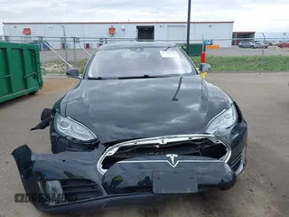 2016 Tesla Model S 90D с VIN 5YJSA1E27GF129855, выставлен на аукционе IAAI как лот 42282536 с пробегом 92 050 миль миль и . История ставок и продаж доступна на DreamBid. Изображение 12.