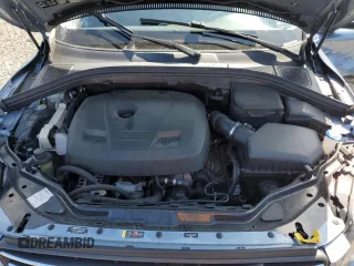 2017 Volvo XC60 Dynamic with VIN YV440MRR8H2168850, listed as a Copart auction lot 61555725 with 71,467 mi miles and Salvage title. Bid and sale history available at DreamBid. Image 12.