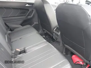 2024 Volkswagen Tiguan SE R-Line Black с VIN 3VV8B7AX7RM081396, выставлен на аукционе IAAI как лот 42079851 с пробегом 18 469 миль миль и . История ставок и продаж доступна на DreamBid. Изображение 8.