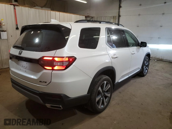 2024 Honda Pilot Elite with VIN 5FNYG1H86RB008231, listed as a Copart auction lot 41497485 with 12,829 mi miles and Salvage Title. Bid and sale history available at carsss.com. Image 3.