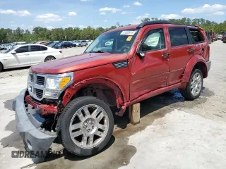 2010 Dodge Nitro SXT z VIN 1D4PT5GK1AW126105, wystawiony jako Copart lot #55306915 z przebiegiem 248 469 mil mil oraz Szkody całkowita. Historia ofert i sprzedaży dostępna na DreamBid. Obrazek 1.