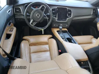 2021 Volvo XC90 Inscription z VIN YV4A22PL7M1733928, wystawiony jako Copart lot #55305155 z przebiegiem 21 817 mil mil oraz Szkoda całkowita • Salvage title. Historia ofert i sprzedaży dostępna na DreamBid. Obrazek 8.