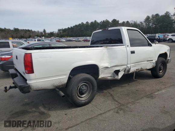 2000 GMC Sierra 1500 with VIN 1GTGC34R9YR154858, listed as a Copart auction lot 49158675 with 183,227 mi miles and Salvage Title. Bid and sale history available at DreamBid. Image 3.
