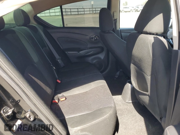2017 Nissan Versa SV z VIN 3N1CN7AP8HL841701, wystawiony jako Copart lot #55702695 z przebiegiem 111 104 mil mil oraz Szkoda całkowita • Salvage title. Historia ofert i sprzedaży dostępna na DreamBid. Obrazek 10.