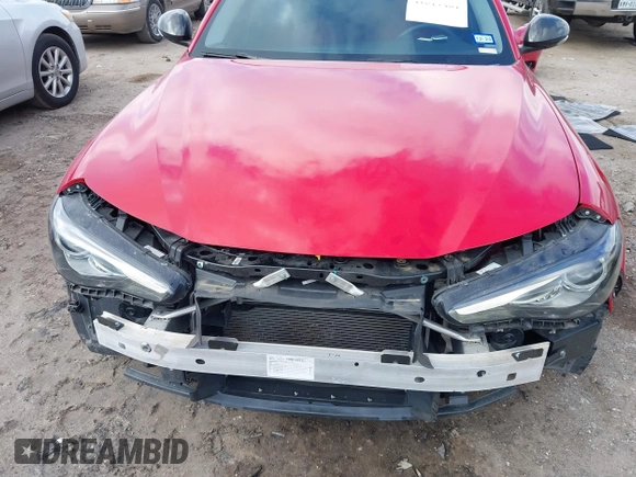 2020 Alfa Romeo Giulia z VIN ZARFAMAN3L7625180, wystawiony jako IAAI lot #41517401 z przebiegiem 43 010 mil mil oraz . Historia ofert i sprzedaży dostępna na DreamBid. Obrazek 10.