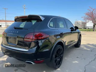 2014 Porsche Cayenne Diesel z VIN WP1AF2A21ELA47282, wystawiony jako Copart lot #52971405 z przebiegiem 162 151 mil mil oraz Czysty tytuł • Clean title. Historia ofert i sprzedaży dostępna na DreamBid. Obrazek 4.