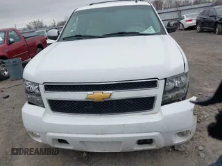 2012 Chevrolet Suburban LT with VIN 1GNSCJE08CR303761, listed as a IAAI auction lot 41738725 with 387,981 mi miles and . Bid and sale history available at DreamBid. Image 13.