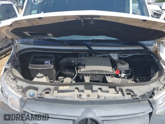 2021 Mercedes-Benz Sprinter Cargo with VIN W1Y4ECHY0MT073349, listed as a IAAI auction lot 39699453 with 136,101 mi miles and . Bid and sale history available at carsss.com. Image 10.