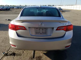 2014 Acura ILX z VIN 19VDE1F32EE008473, wystawiony jako Copart lot #51695405 z przebiegiem 149 913 mil mil oraz Szkoda całkowita • Salvage title. Historia ofert i sprzedaży dostępna na DreamBid. Obrazek 6.