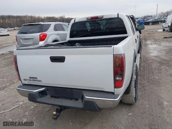 2008 Chevrolet Colorado LT w/1LT with VIN 1GCDT33EX88215206, listed as a IAAI auction lot 41702775 with 216,537 mi miles. Bid and sale history available at carsss.com. Image 16.